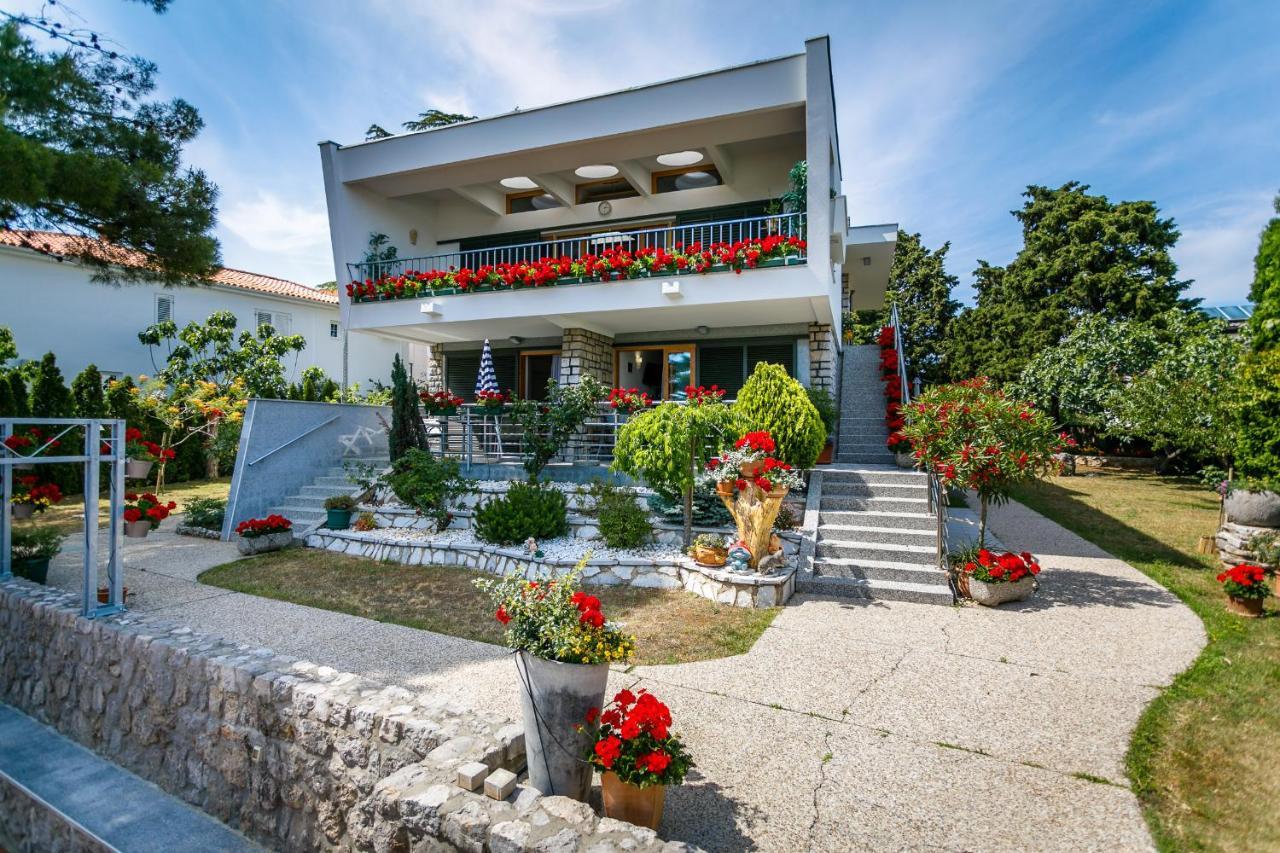 Studios Nada Krk Town Extérieur photo