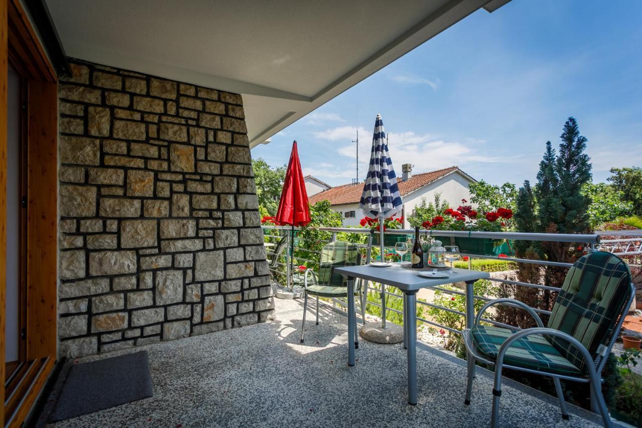 Studios Nada Krk Town Extérieur photo